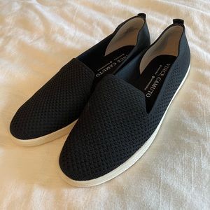 Vince Camuto Washable Knit Slip-On Shoes - Black - Size 9.5